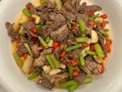 小炒雪花牛肉-五谷芳乳鸽王(海景店)