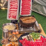 在上海的露营帐篷过圣诞新年