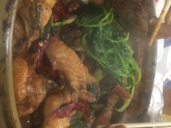 -渝君重庆火锅(嘉宾路店)