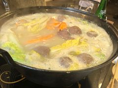 -鲜入围煮花胶鸡海鲜火锅