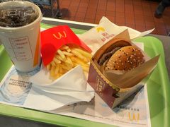 -麦当劳(乳山路店)