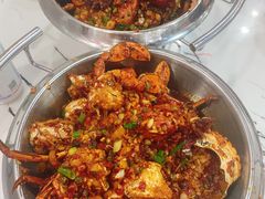 -凤凰路何眼镜香辣蟹(花果园店)