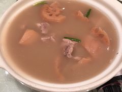 排骨莲藕汤-亢龙太子酒轩(东湖店)