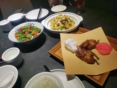 -鸽子侯·家宴·平价海鲜(市图书馆店)