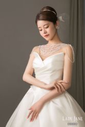 -Lady  Jane高端婚纱礼服馆