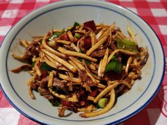 茭白炒黄牛肉-荆九爷爆炒桥头三嫩(浙大店)