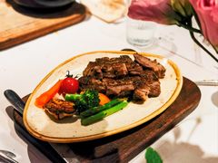 美拉德厚切牛排-春树下·树屋花房西餐厅(罍街AS1980店)