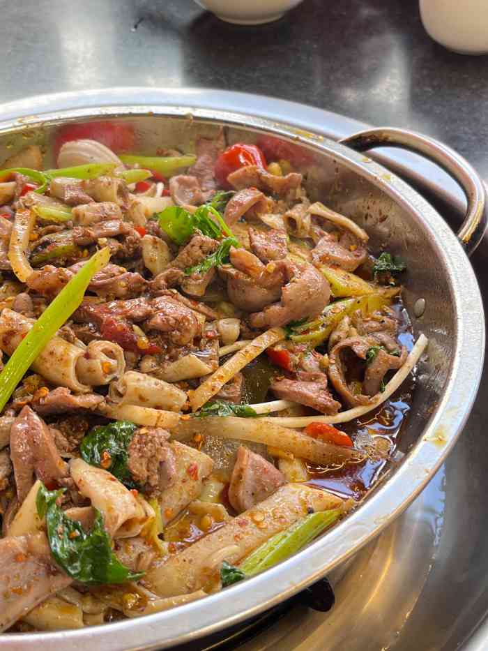 千年古镇鸡杂(磁器口总店)-"看到网上推荐过去的,据说也是这边的网红