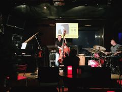 -东岸Cafe 爵士俱乐部