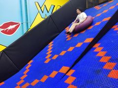 -爱蹦iBOON蹦床运动馆(江汉店)