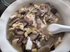 山菌豆腐-天回镇何氏豆腐(总店)