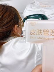 -凡碧诗毛孔收细
