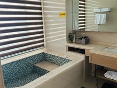 -兴芮温泉度假区