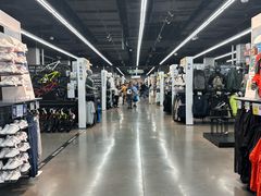 -迪卡侬(越秀公园店)