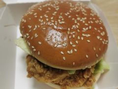 香辣鸡腿堡-百富烤霸 烤鸡汉堡(钱塘江路店)