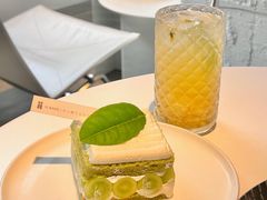-洪小鹏生活美学馆(领SHOW天地店)