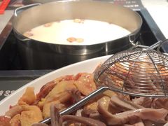 -尚尚仙·酸汤猪手·猪肚鸡火锅(华联万柳购物中心店)