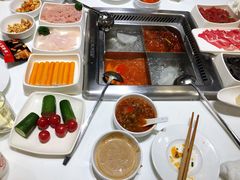 番茄锅底-海底捞火锅鲜切牛肉主题店(长寿路店)