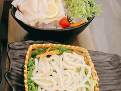 -湊湊火锅·茶憩(打浦桥日月光店)