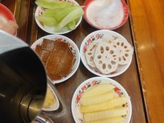 -沸炉重庆老火锅(军事博物馆店)
