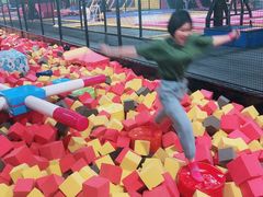 -嘿哟动霸CHUA·新潮玩运动娱乐中心·蹦床滑冰团建乐园