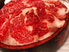 安格斯牛肉-鲜入围煮花胶鸡海鲜火锅
