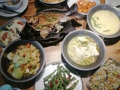 -蜜桃餐厅·伴山(湖滨商业街店)