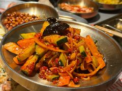 -草家酱蟹炭火烤肉店(珲春南路一店)