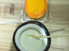 -志龙皇冠吃货椰子铺