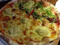 榴莲烤鸭披萨-JINNS锦时 steak&pizza(浸信会礼拜堂旧址店)