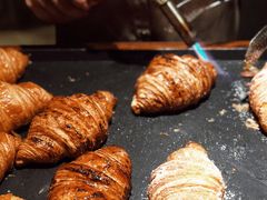 海盐焦糖牛角包-来回·咖啡(天河南店)
