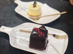 -UNI UNI(环亚凯瑟琳店)