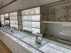 -翰佐蔡司小乐圆·依视路星趣控·暴龙眼镜折扣店