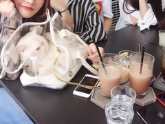 -UNI UNI(环亚凯瑟琳店)