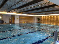 -小鲨鱼游泳培训(会展中心店)