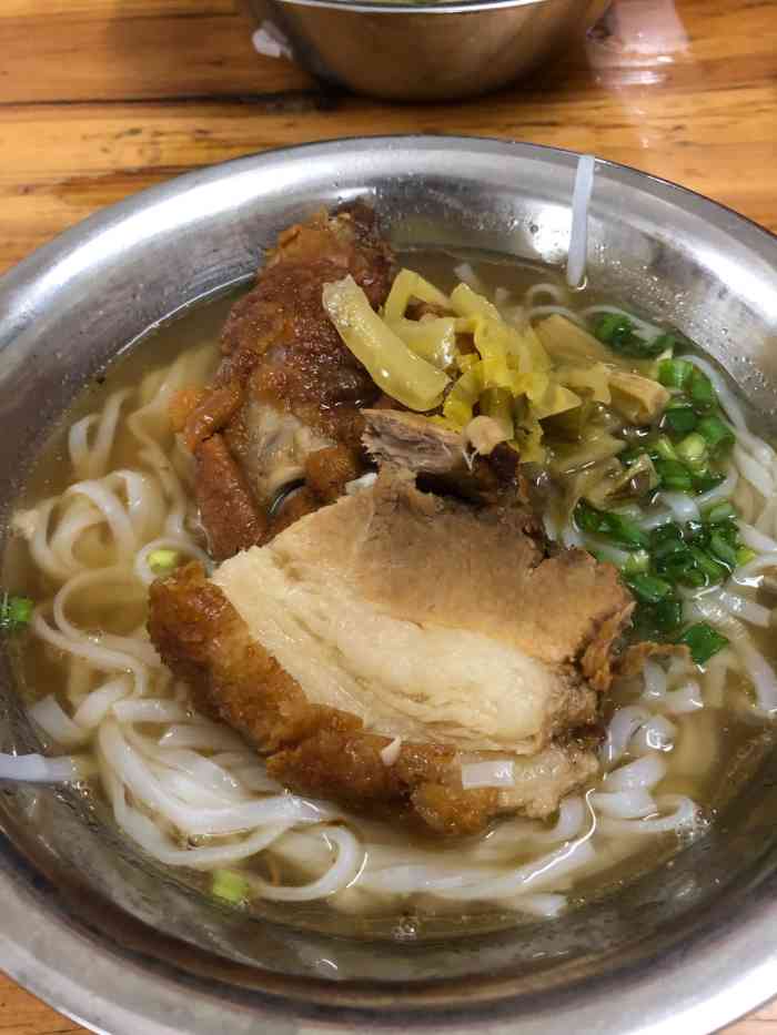 专业猪脚粉-"二马路猪脚粉,只要你来钦州,就必须来品尝.