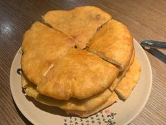 特色烤饼拼盘-肖四女乐山跷脚牛肉(世博源店)