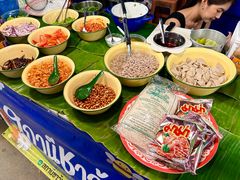 -席娜卡琳火车铁道夜市