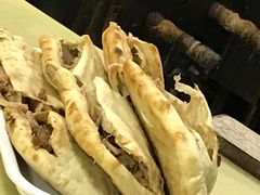 熏肉鞋底火烧-宝光熏肉鞋底火烧(新街口店)