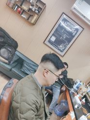 -纯剪男士理发馆·烫染专业店