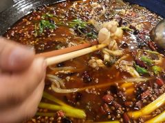 -鸿顺老铁锅美蛙鱼府(解放碑店)