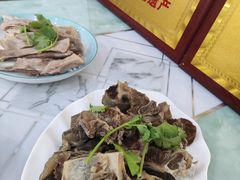-苏莱特色牛骨滩羊手抓馆(长城东街总店)