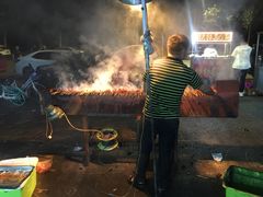 -劳动公园新疆人烤腰子