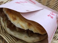肉夹馍-红山擀面皮(红山总店)