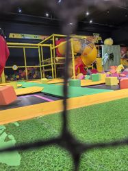 -蹦蹦跳跳(新奥购物中心店)