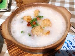 荔湾艇仔粥-新大咀港式茶餐厅(宝山万达店)