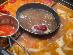 -老牌坊云南鱼豆花火锅(哈西万达店)