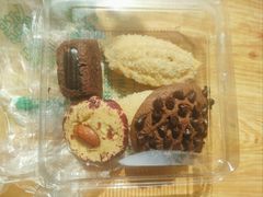 酸饺子-玛尔哈巴·塔塔尔糕点(华侨小区店)