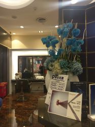 点击看大图 -八佰伴8008星级形象店