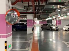 -龙湖虹桥天街-停车场